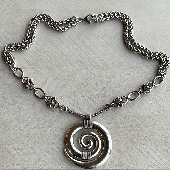 Handmade maille links stainless steel wheat chain necklace with spiral charm - Picture 5 of 16
